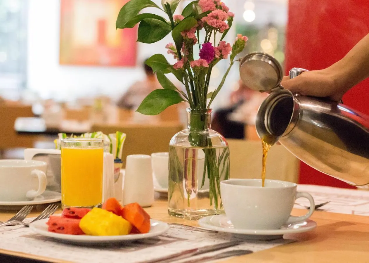 Novelty Suites Hotel Medellin Colombia