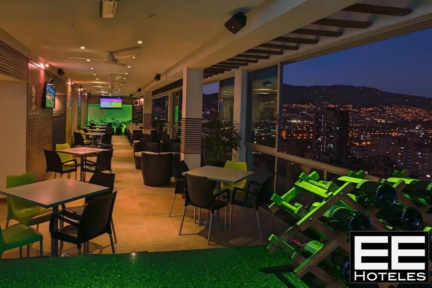 Novelty Suites Hotel Μεντεγίν