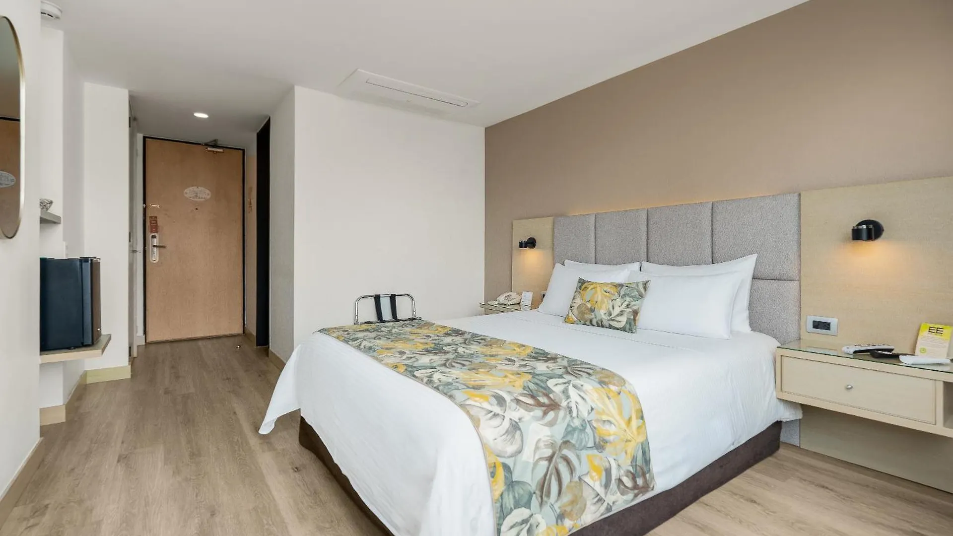 Novelty Suites Hotel Μεντεγίν 4*,