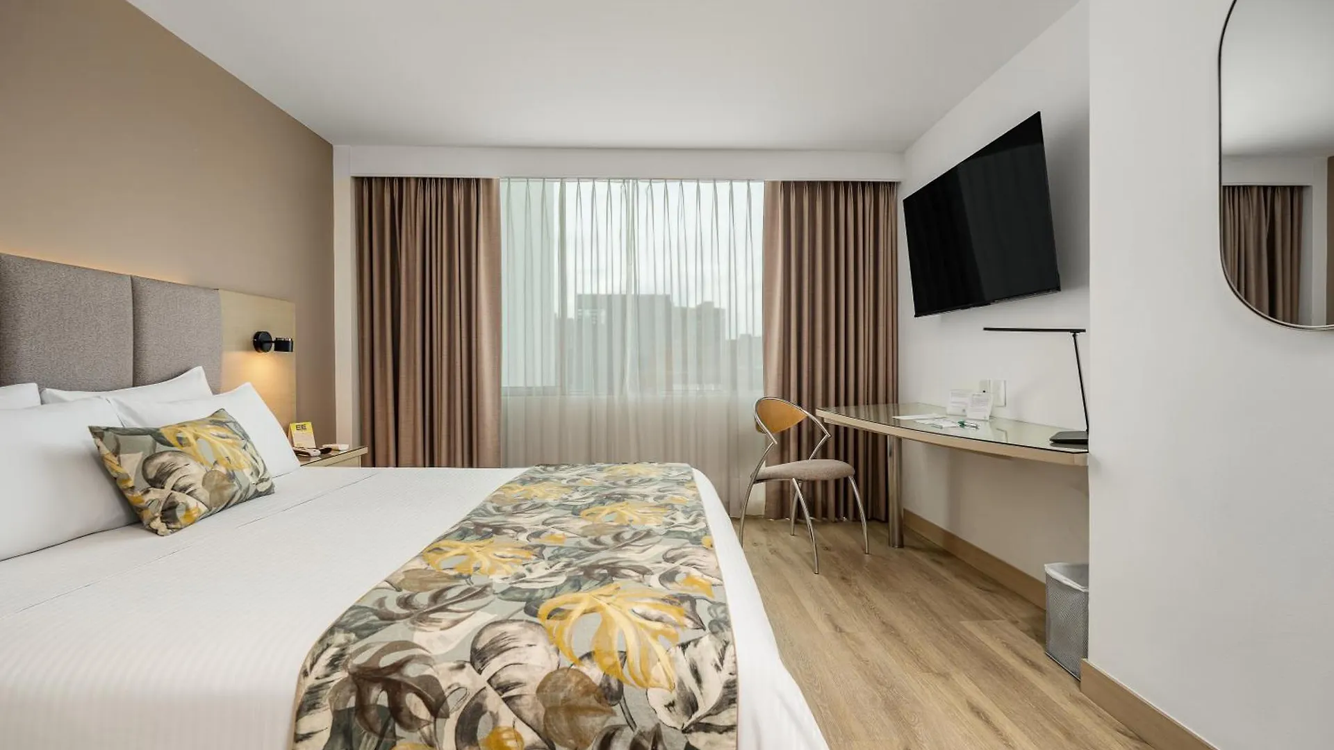 Novelty Suites Hotel Μεντεγίν