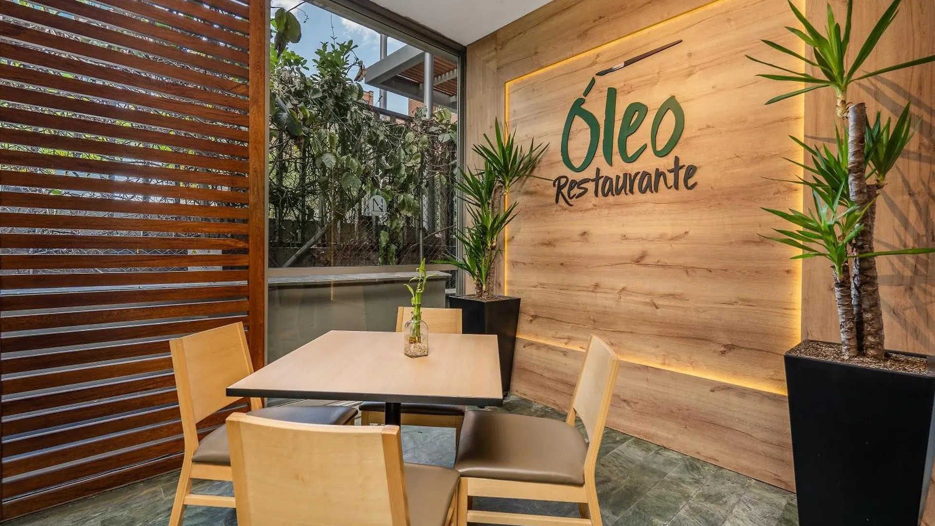 Novelty Suites Hotel Μεντεγίν