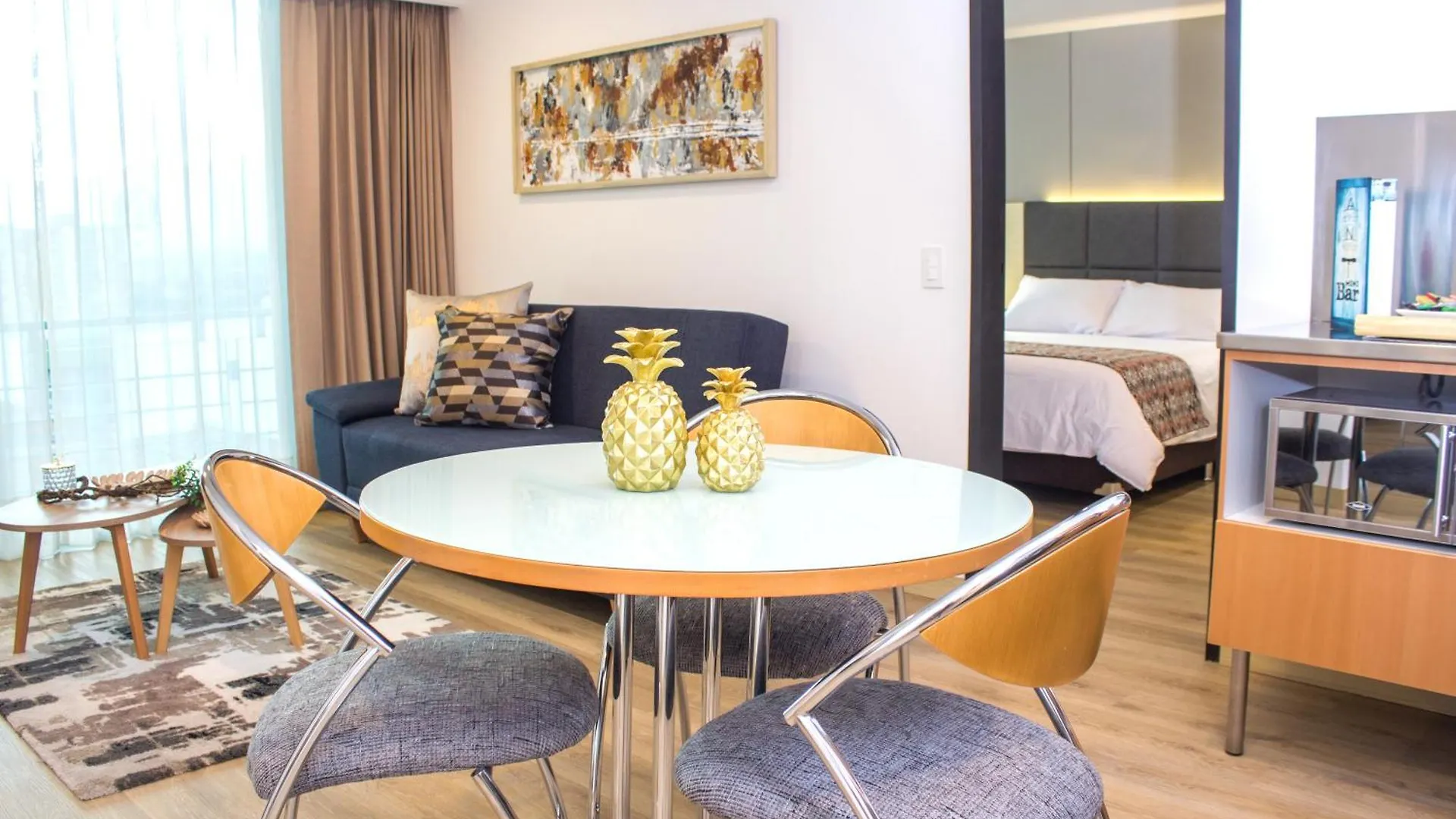 Novelty Suites Hotel Μεντεγίν