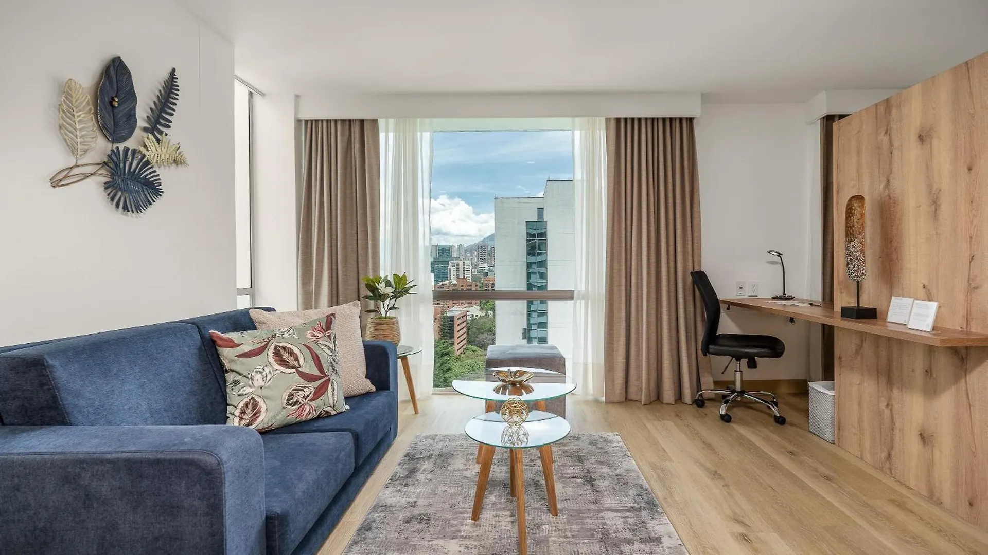 ****  Novelty Suites Hotel Medellín Colômbia