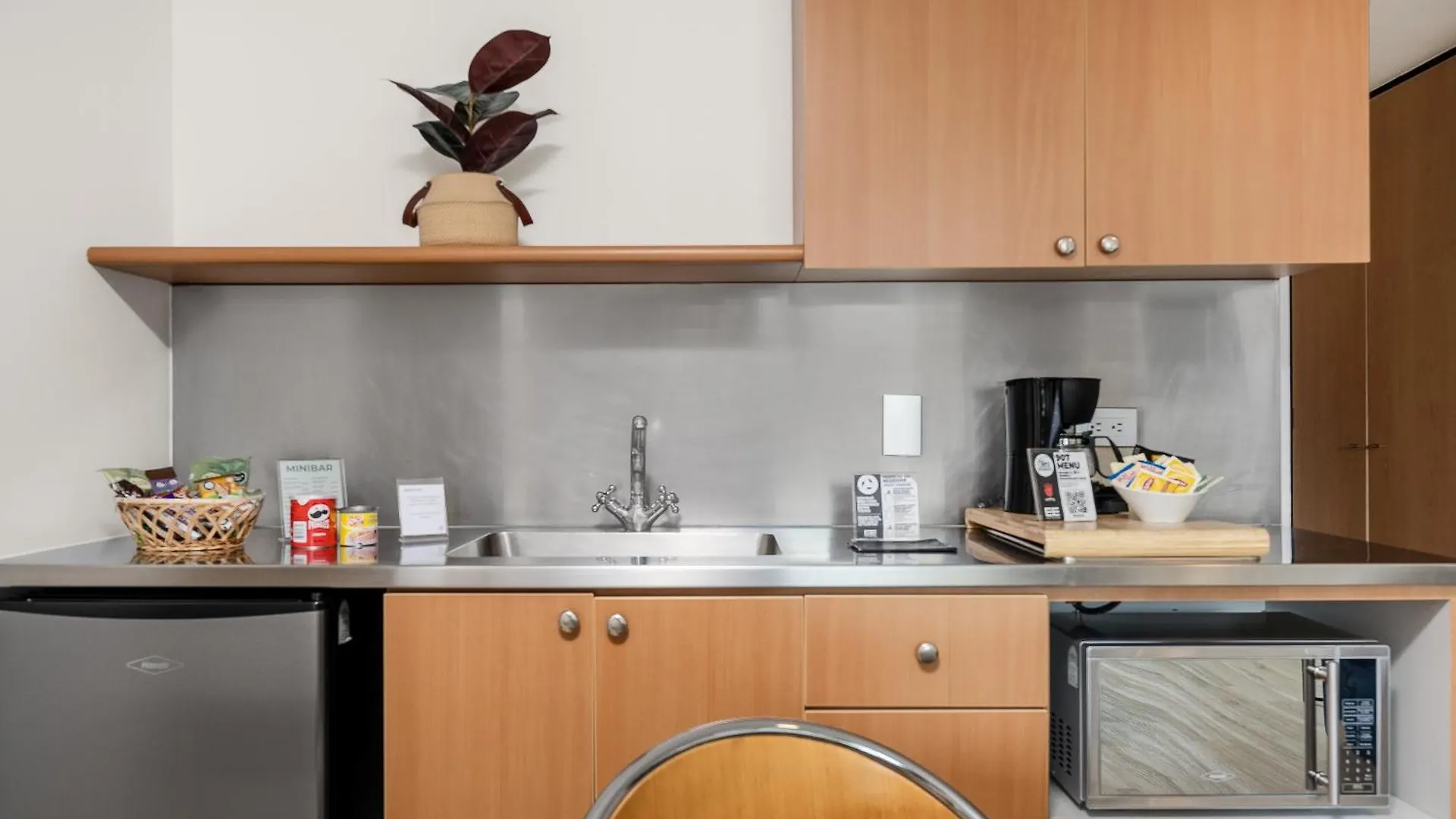 Novelty Suites Hotel Μεντεγίν