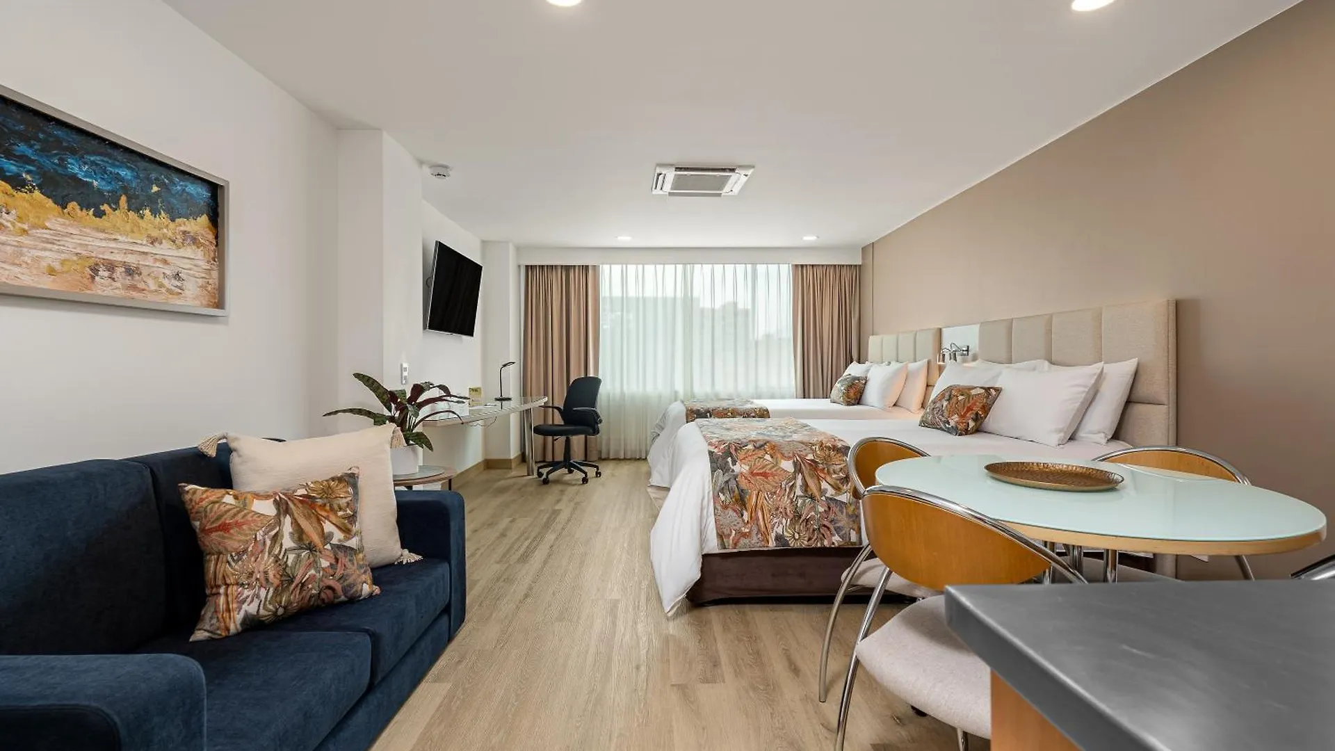 Novelty Suites Hotel Μεντεγίν 4*,  Κολομβία