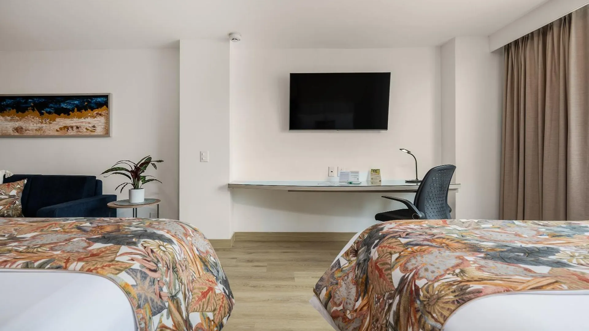 Novelty Suites Hotel Μεντεγίν 4*,  Κολομβία