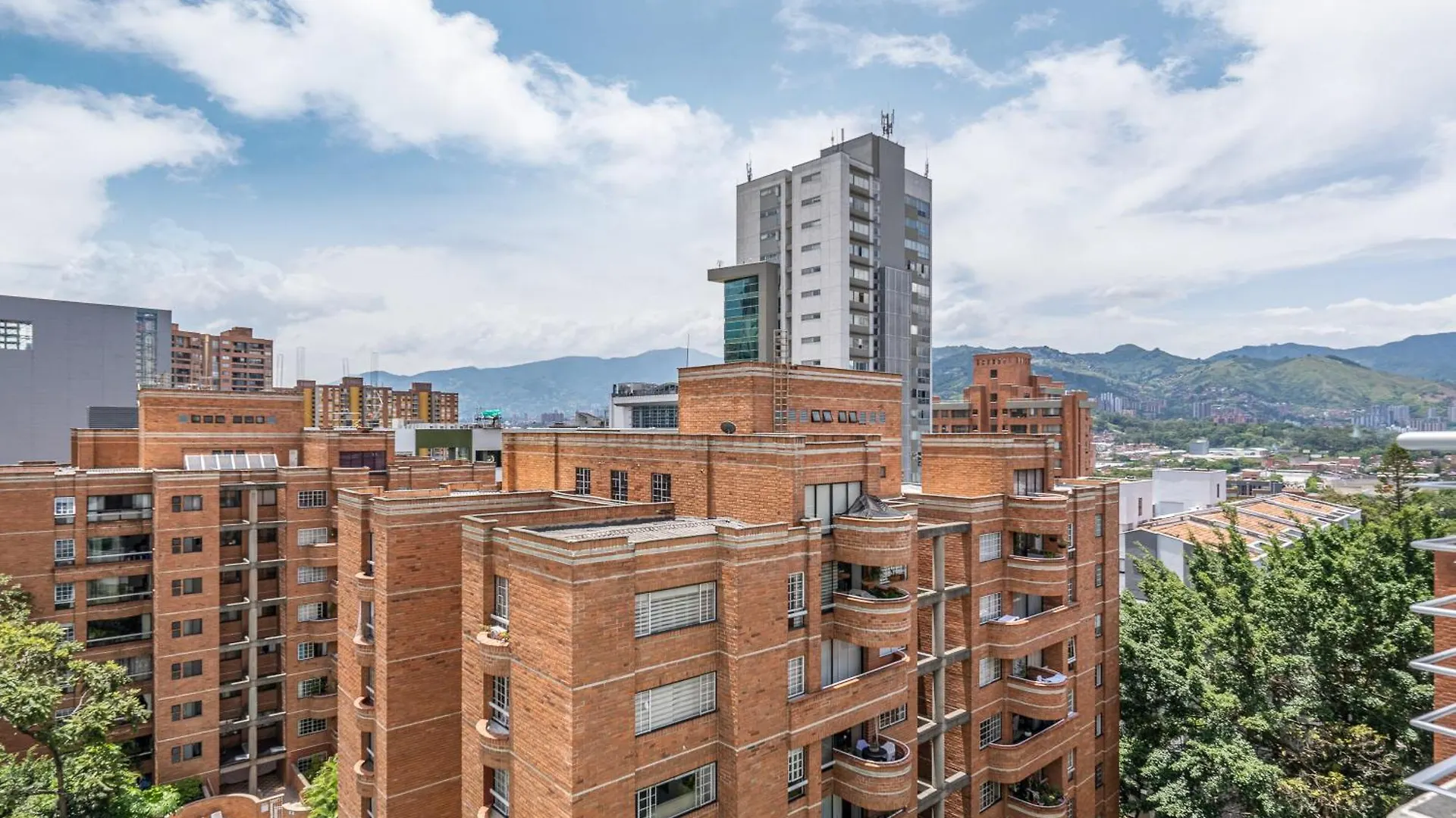 Novelty Suites Hotel Μεντεγίν