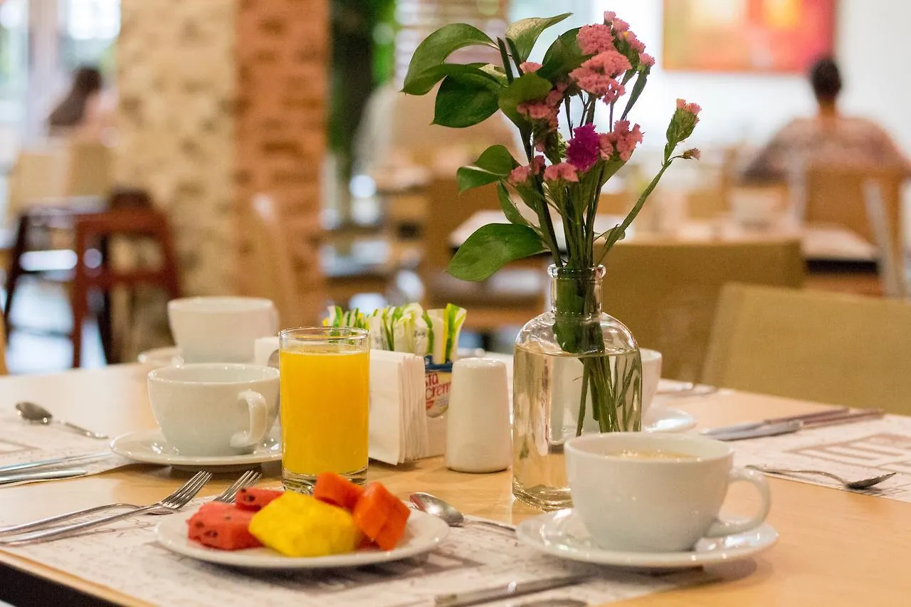 Novelty Suites Hotel Μεντεγίν